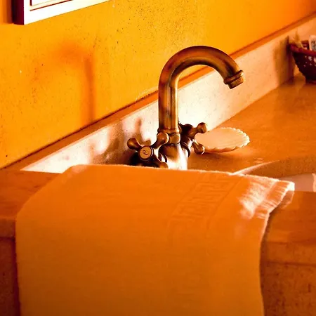 Casa Don Din * Cruces